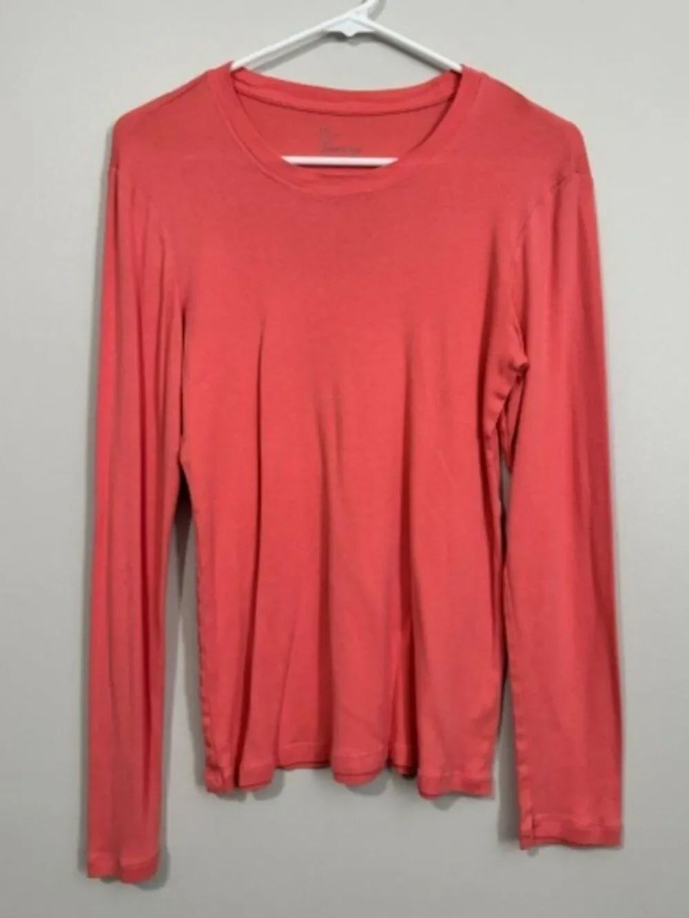 Woman's Gap Long Sleeve T Shirt Round Neck Color Pink Size Large
